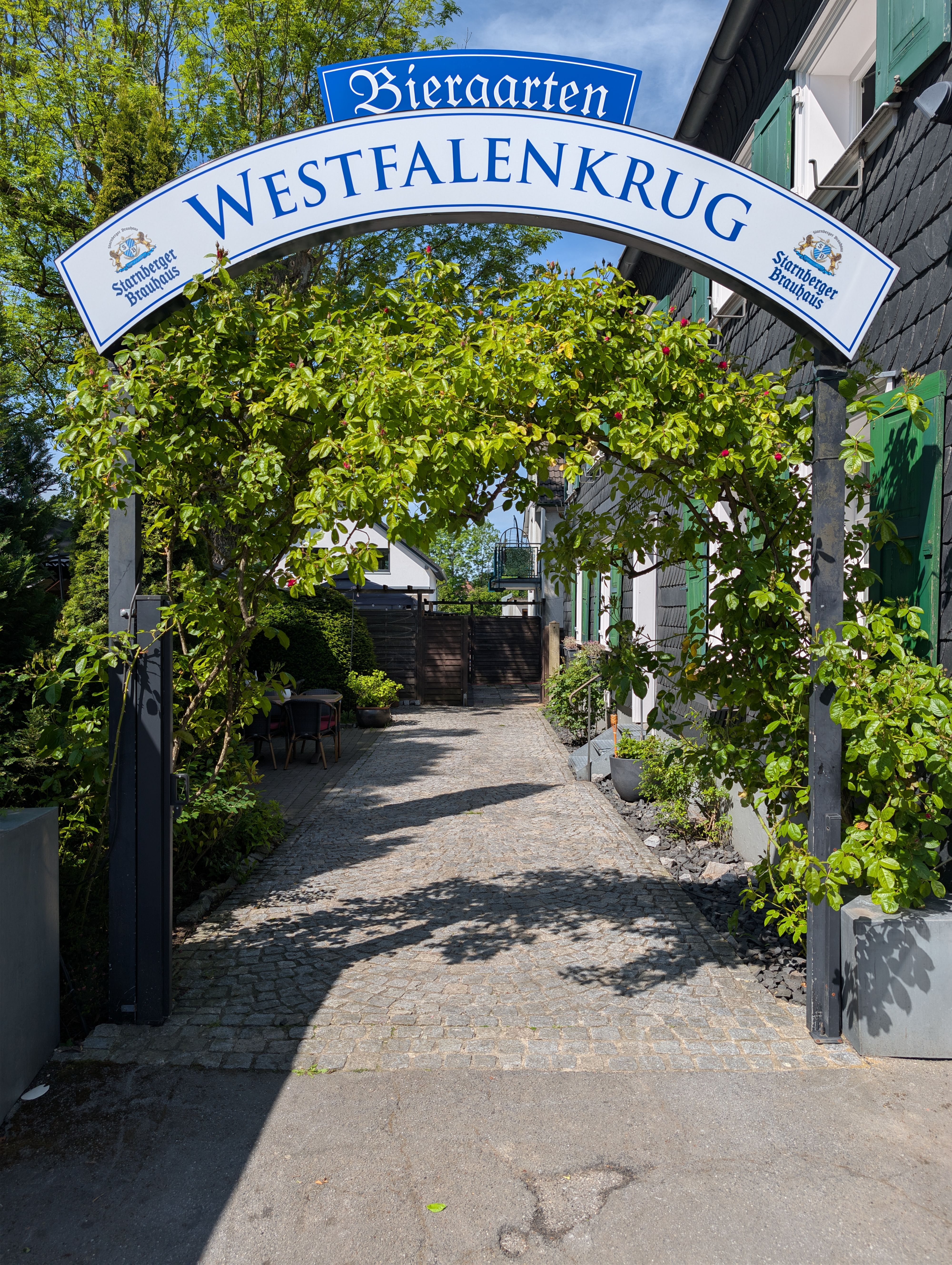 Eingang zum Biergarten Westfalenkrug